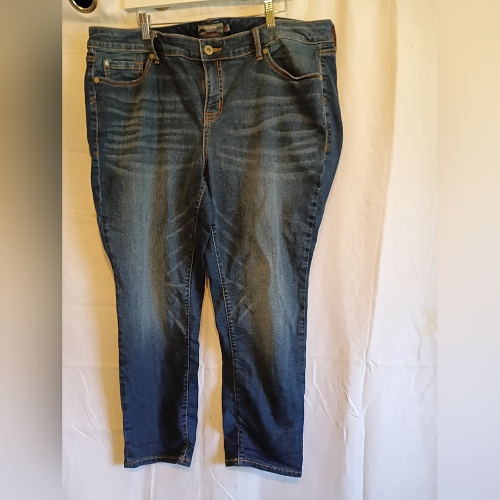 Women’s Torrid Feel The Fit Boyfriend Straight Blue Denim Jeans Size 18S.
